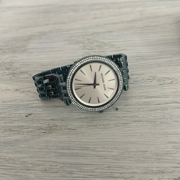 Unique rare blue Michael Kors watch. - Picture 2 of 6